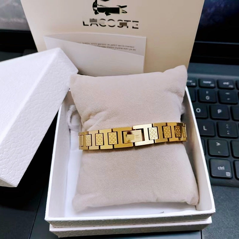 Adjustable Titanium Steel Crocodile Bracelet